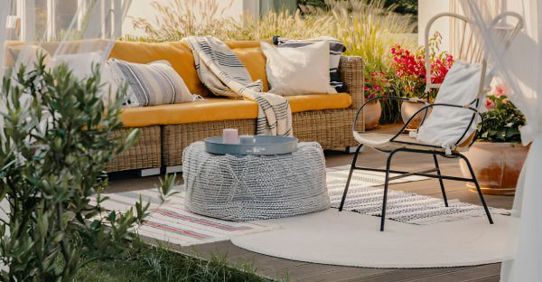 fade-resistant outdoor carpet