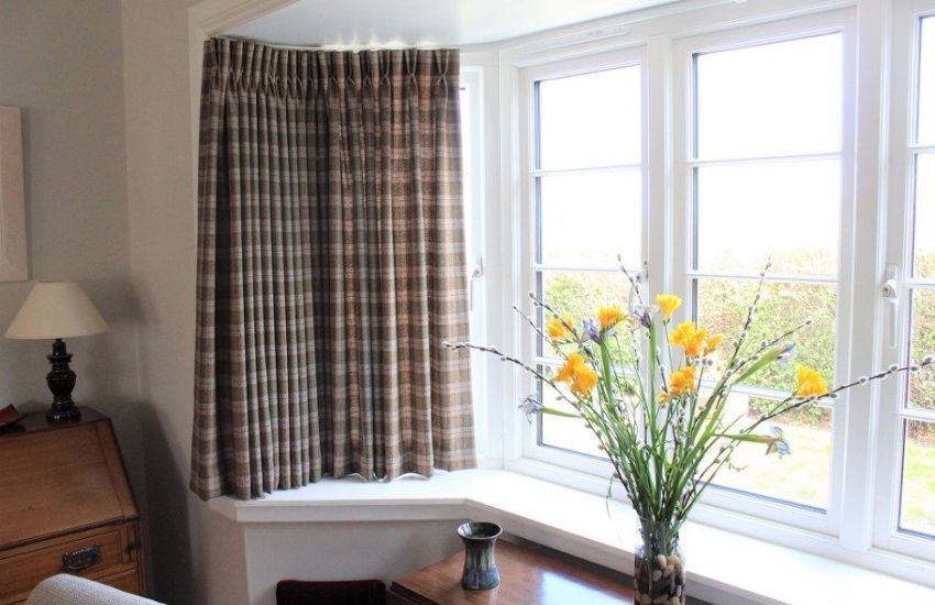Curtains Ideas for Small Windows