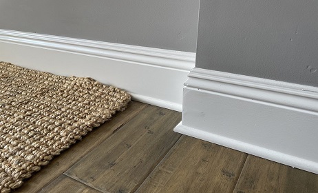 Skirting Ras Al Khaimah