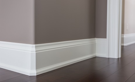 Skirting Ras Al Khaimah