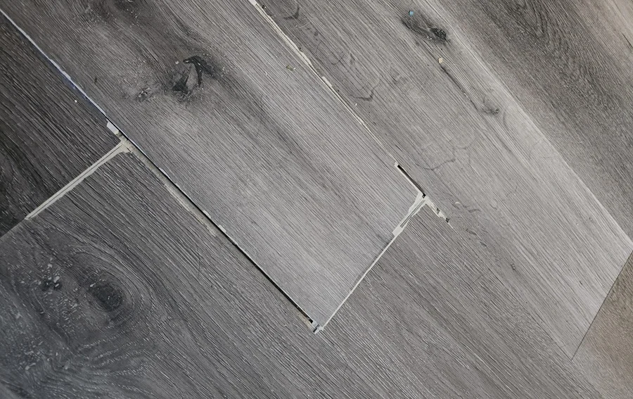 Repair vinyl flooring